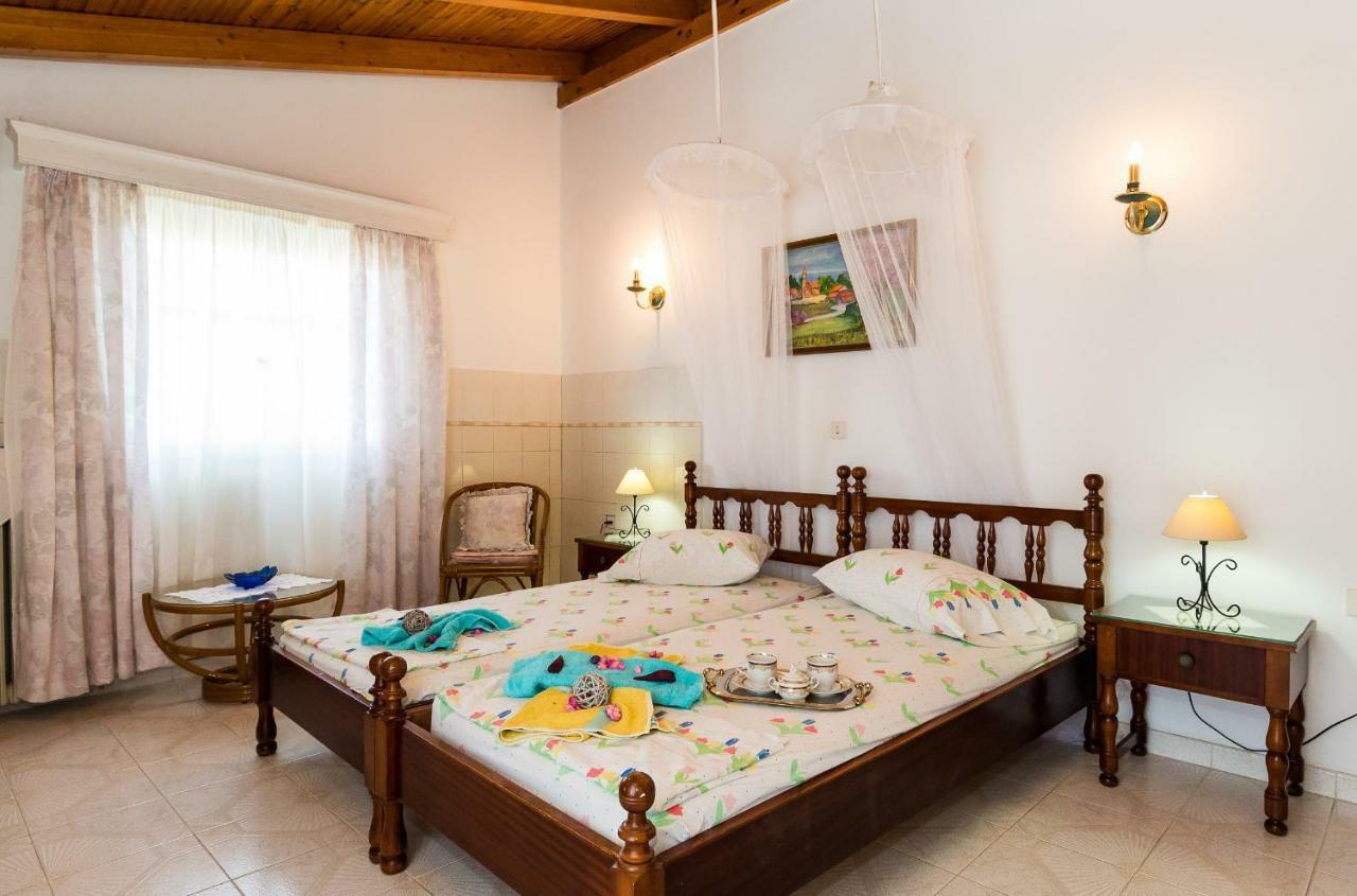 Villa Anna Apartments - 550M From The Beach, By Zantewize Vasilikos  Exterior photo